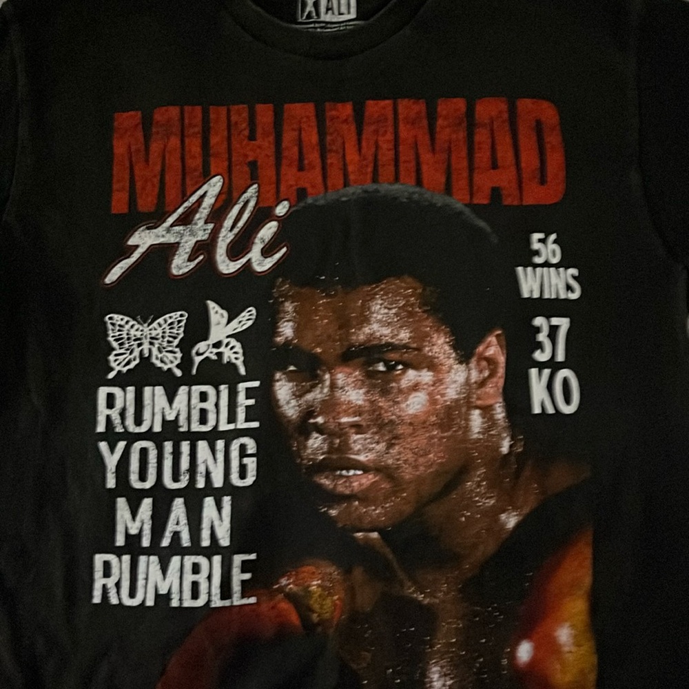 Medium black t-shirt Muhammad Ali youth